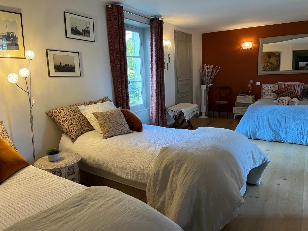 Chateau Du Mauny, Gites Et Chambres D'Hotes En Bourgogne Rosey 外观 照片