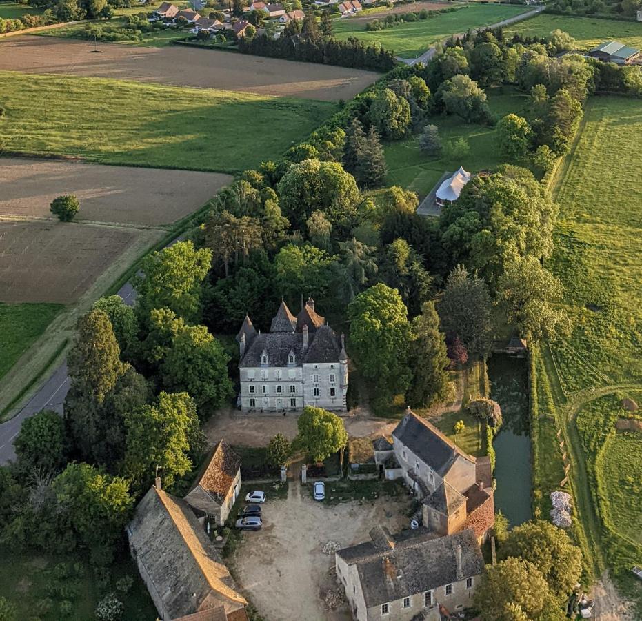 Chateau Du Mauny, Gites Et Chambres D'Hotes En Bourgogne Rosey 外观 照片